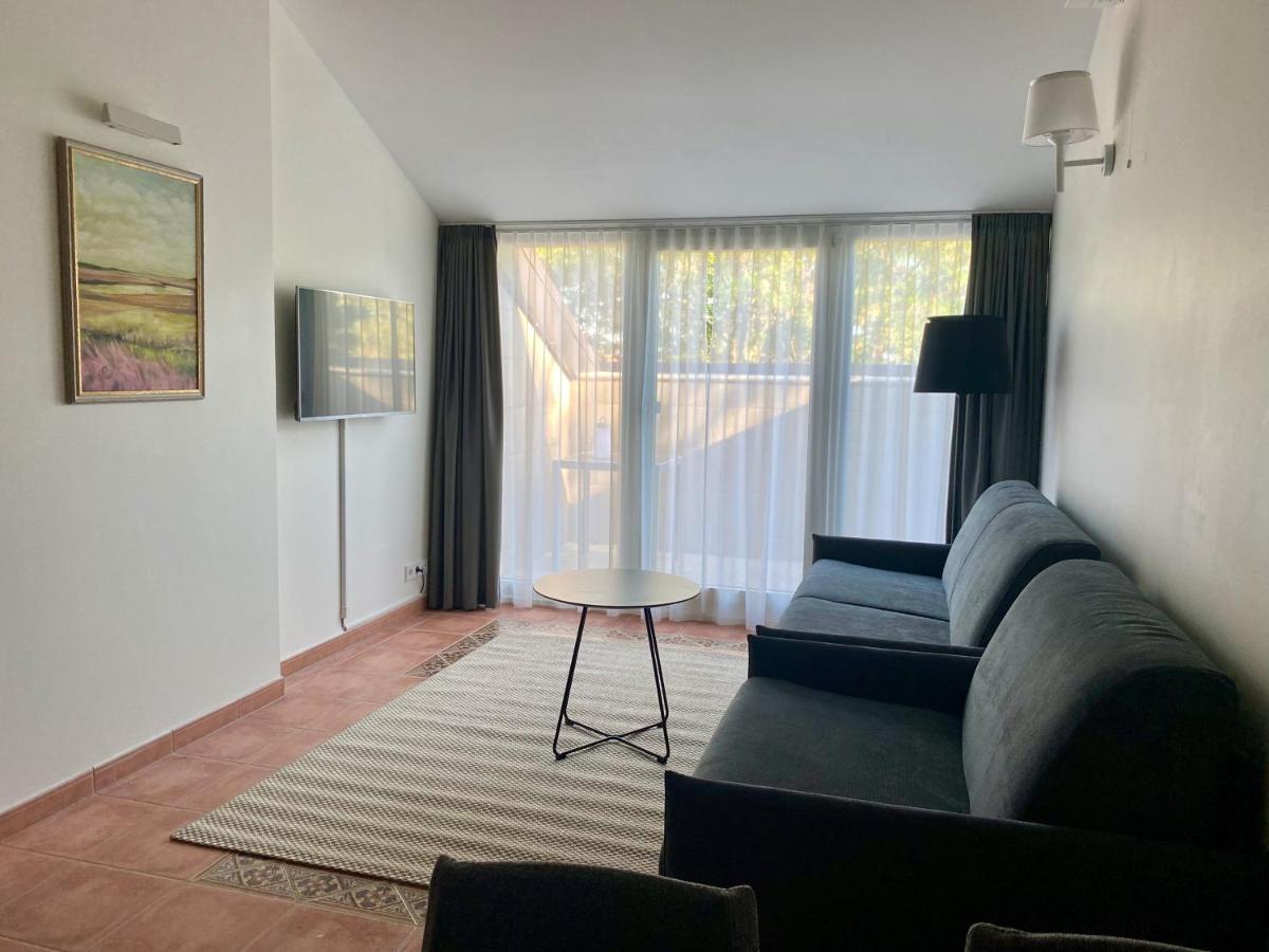 Dvi Nidos Hotel Bagian luar foto
