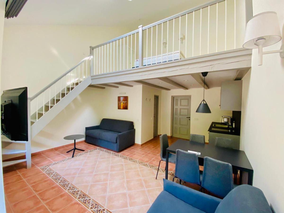Dvi Nidos Hotel Bagian luar foto