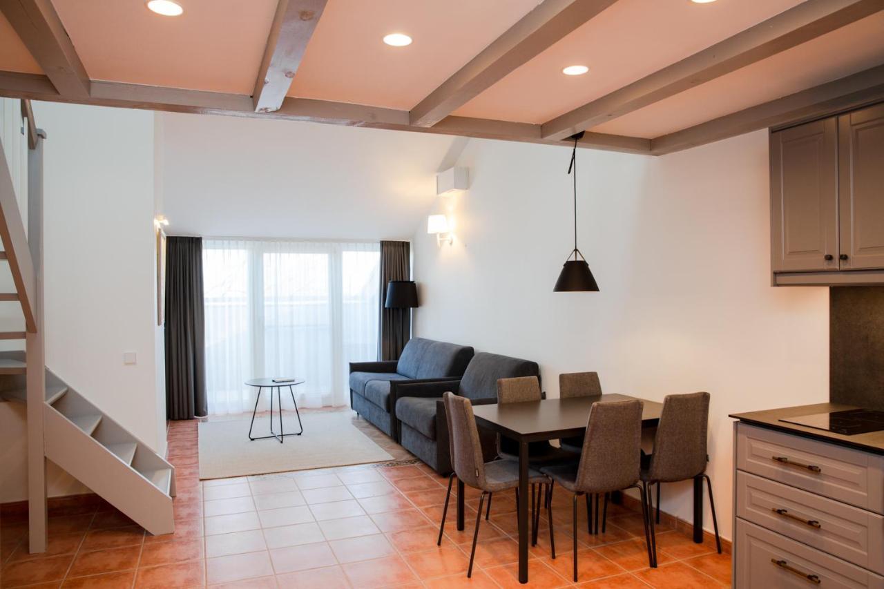Dvi Nidos Hotel Bagian luar foto