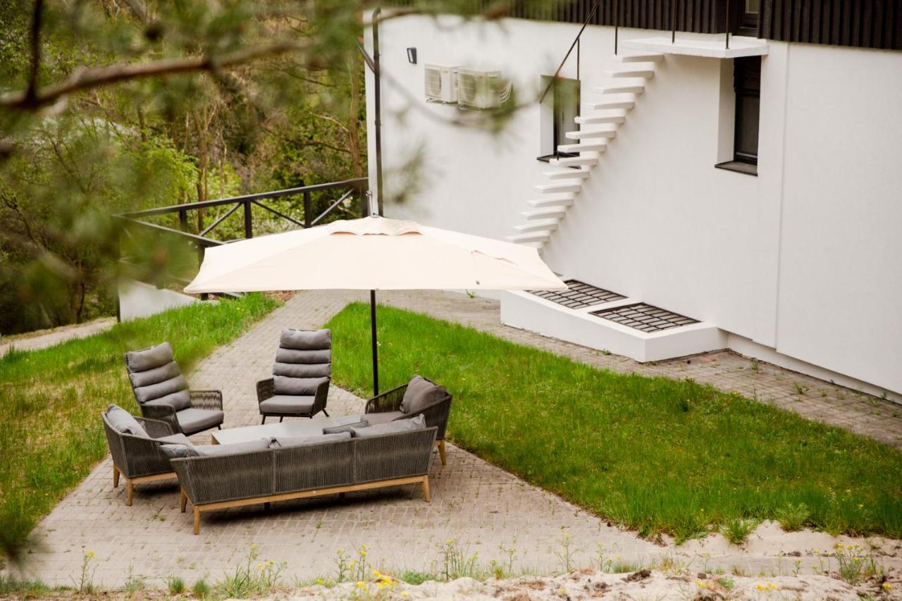 Dvi Nidos Hotel Bagian luar foto